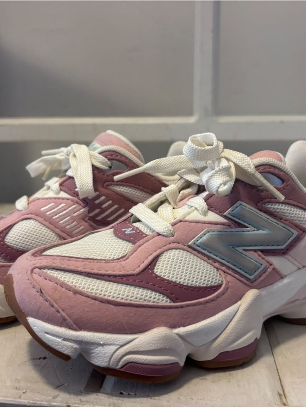 New balance 9060 - never worn- girls size 2